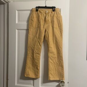 Mustard colored capri jeans. Cute